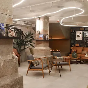 Hostal Latroupe La Granja